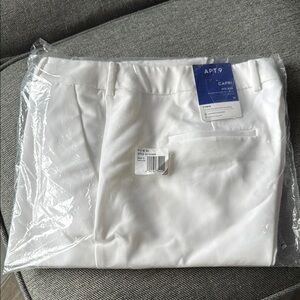 APT 9 White Capri Pants